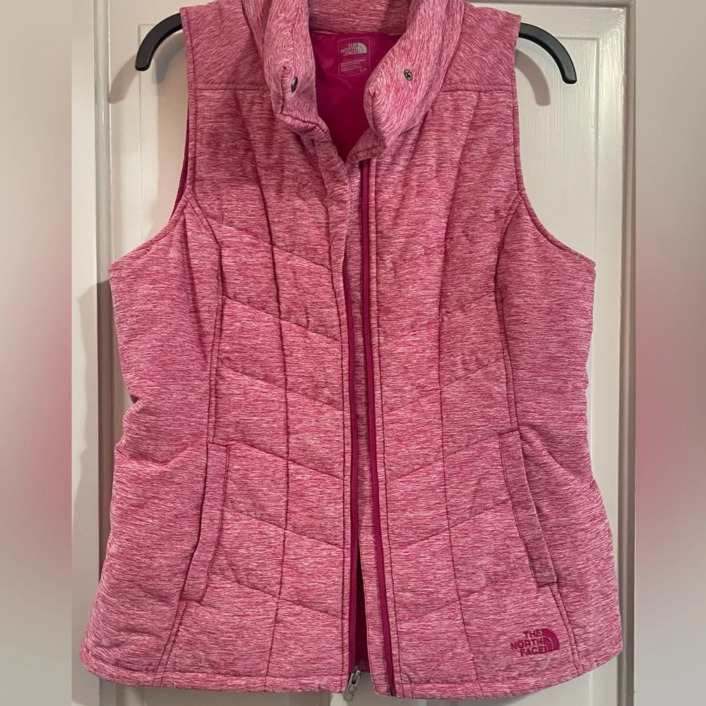 North Face Vest Womens Medium Pink Puffer Nuptuse Goose Down Fill Insulated - Picture 2 of 14
